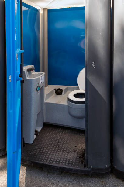 Portable Toilet Options We Offer in De Soto, MO